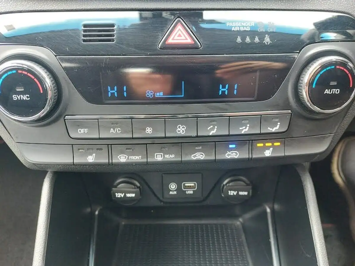 2017-hyundai-tucson-20crdi-blue-drive-se-nav-big-21