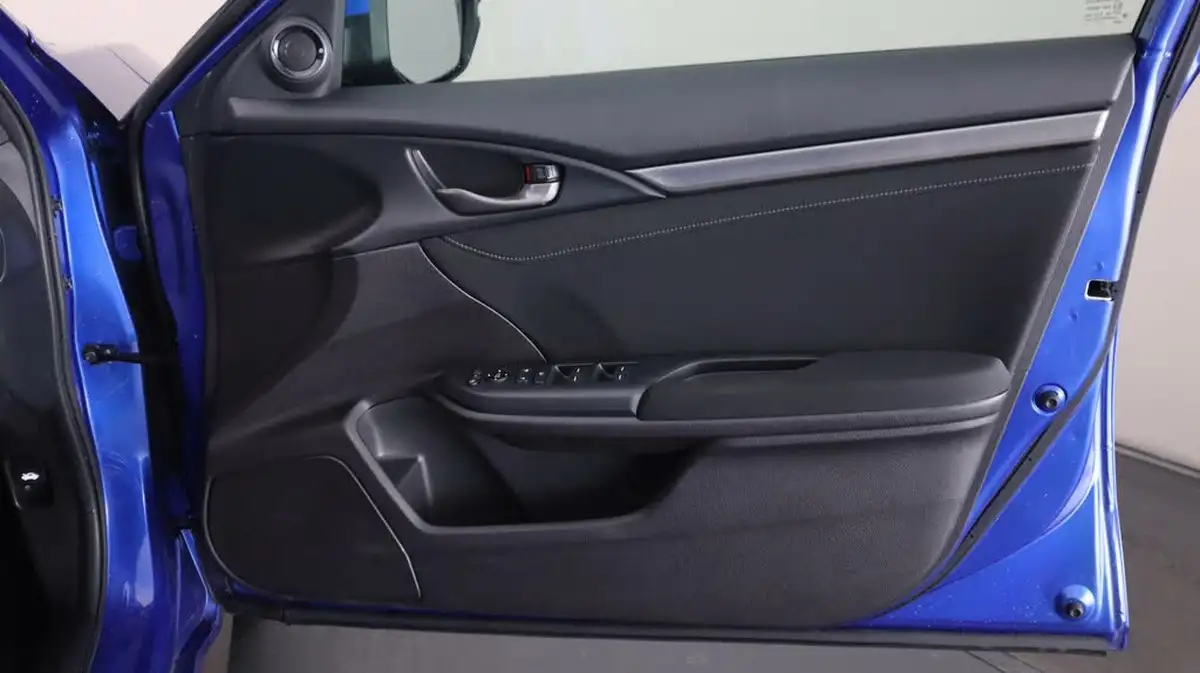 2021-honda-civic-15-vtec-turbo-sport-ss-big-15