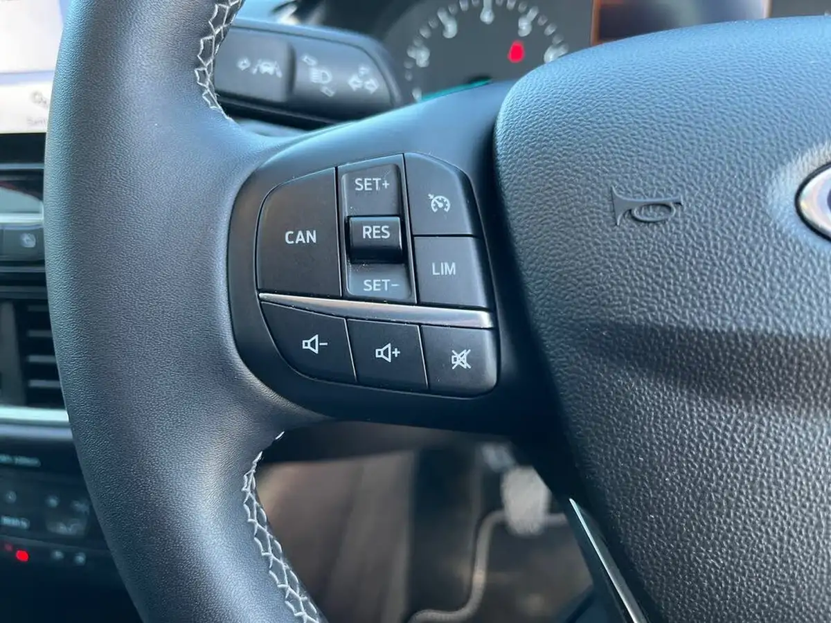 2023-ford-fiesta-10t-titanium-125ps-hybrid-mhev-big-30