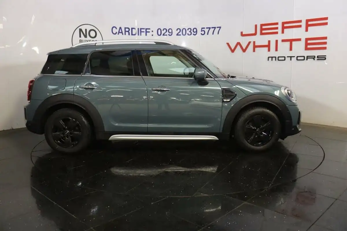 2021-mini-countryman-15-cooper-classic-auto-big-3