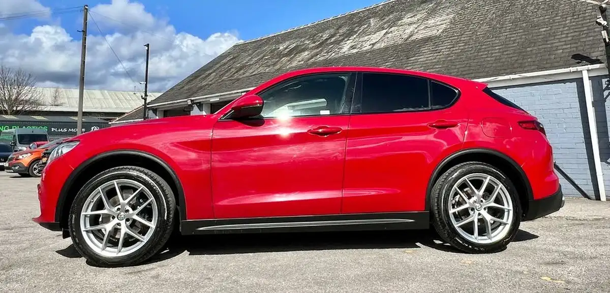 2018-alfa-romeo-stelvio-22td-milano-ss-big-21
