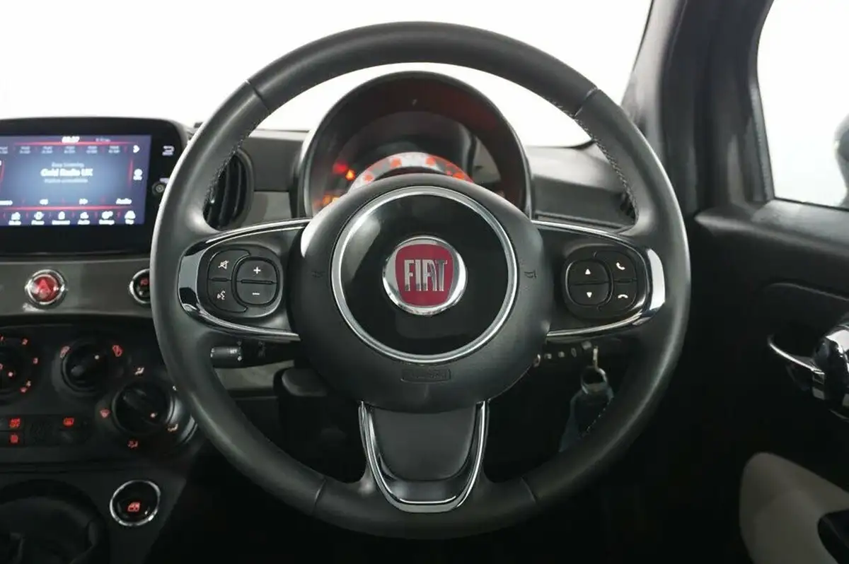 2022-fiat-500-10-dolcevita-big-14