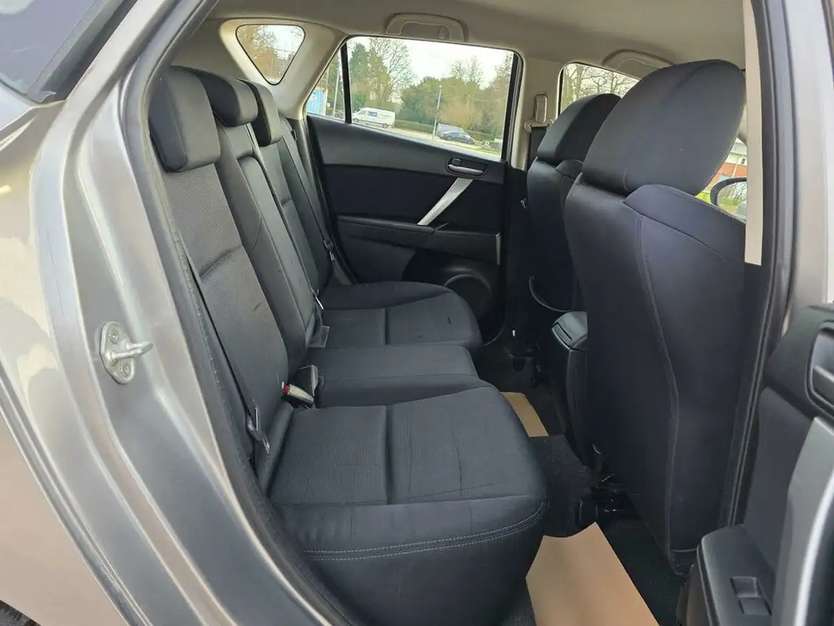 2010-mazda-mazda3-16-takuya-big-13