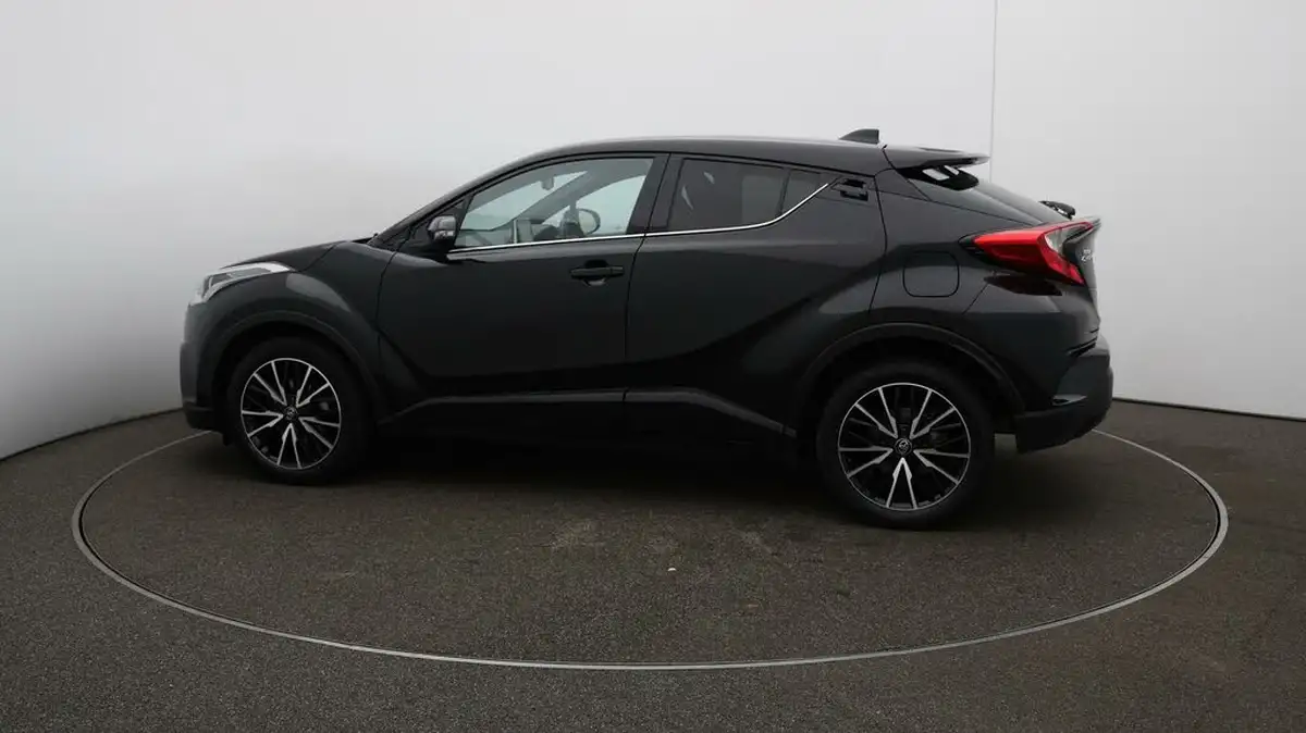 2017-toyota-c-hr-12-excel-awd-cvt-big-49