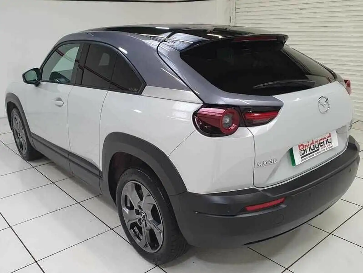 2021-mazda-mx-30-e-sport-lux-big-3