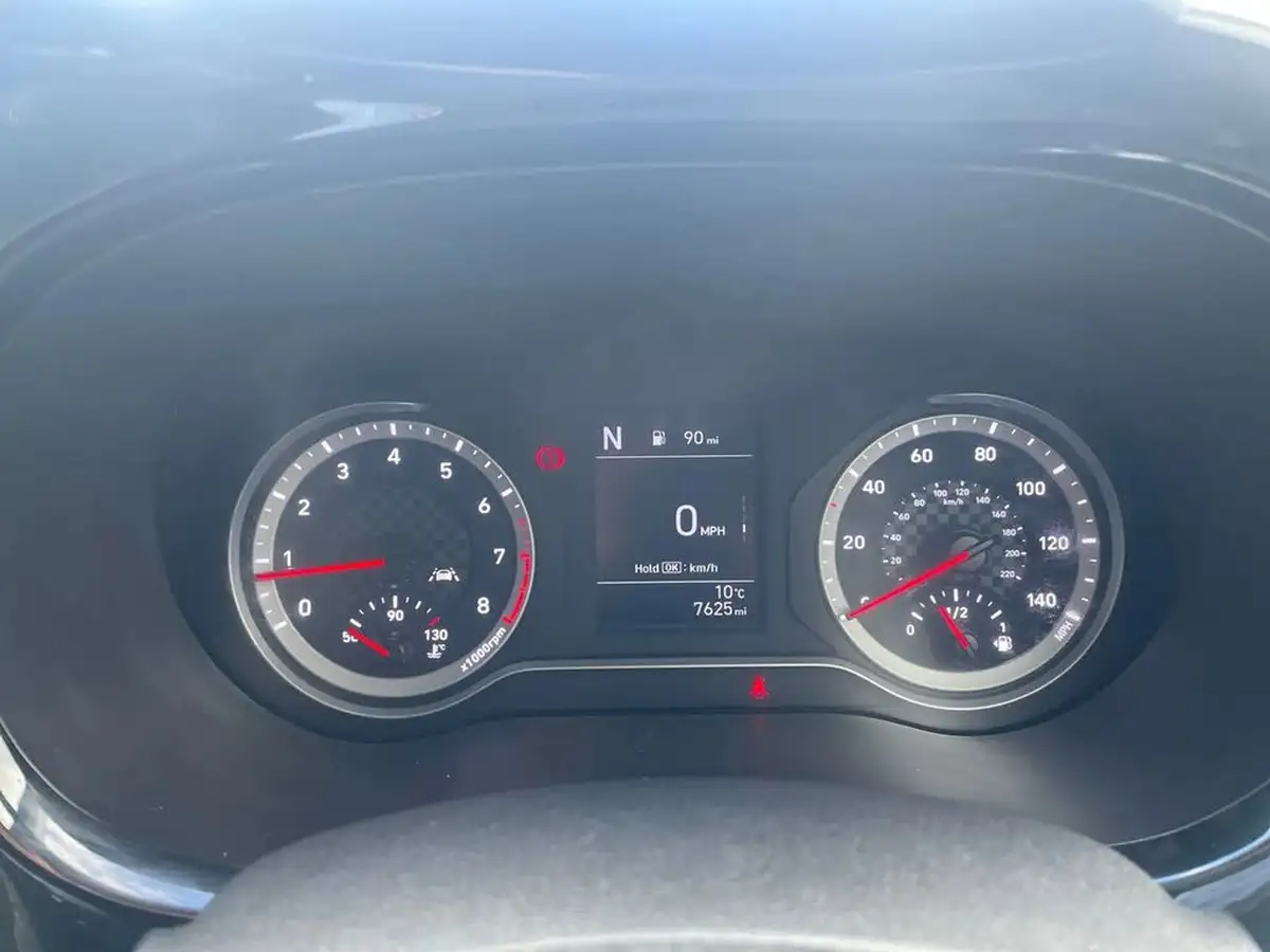 2023-hyundai-i10-12-se-connect-auto-big-12