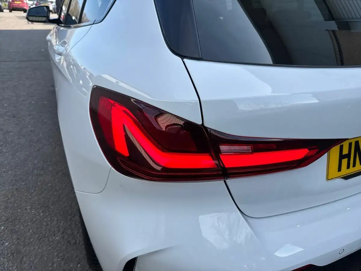2023-bmw-1-series-15-118i-m-sport-lcp-dct-big-32