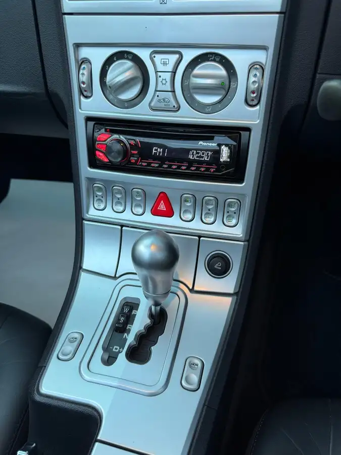 2004-chrysler-crossfire-32-auto-big-27