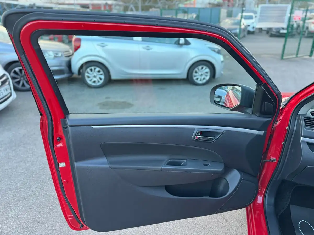 2013-suzuki-swift-12-sz3-93bhp-3d-big-31