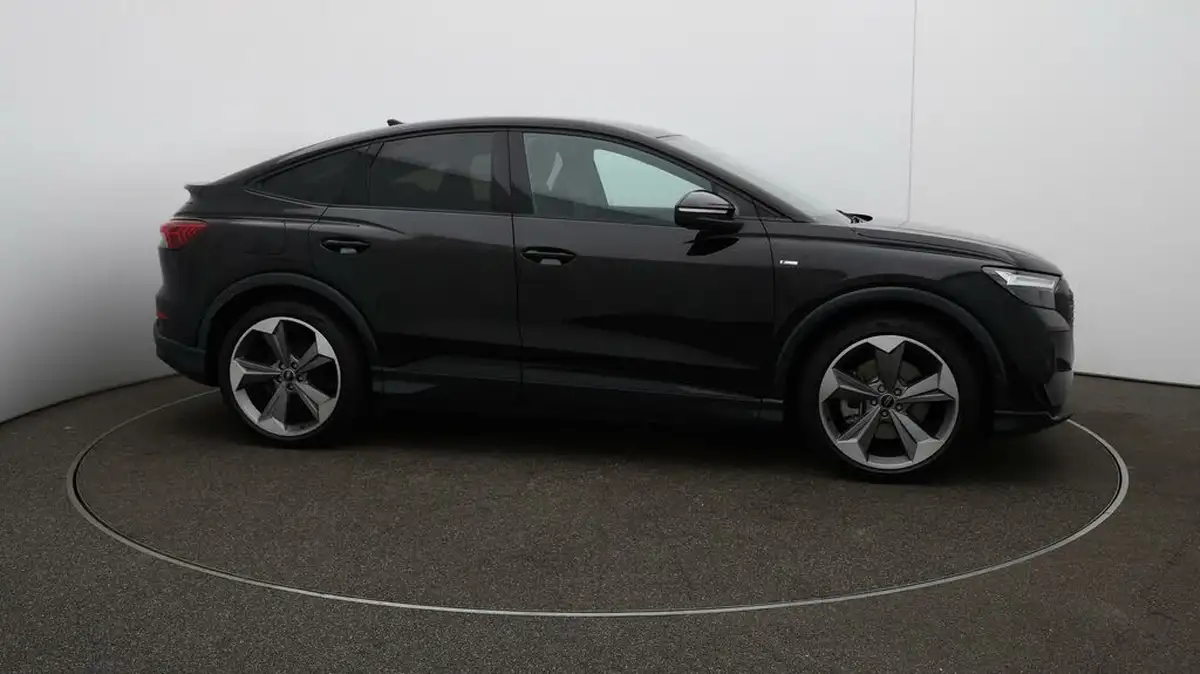 2024-audi-q4-e-tron-45e-black-edition-station-wagon-auto-big-47