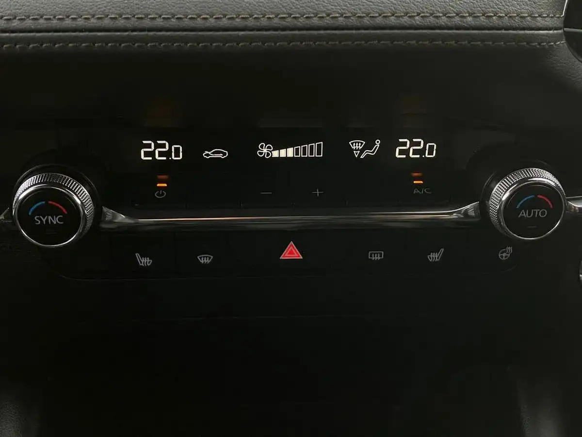 2022-mazda-mazda3-20-gt-sport-186ps-hatchback-5d-auto-big-35