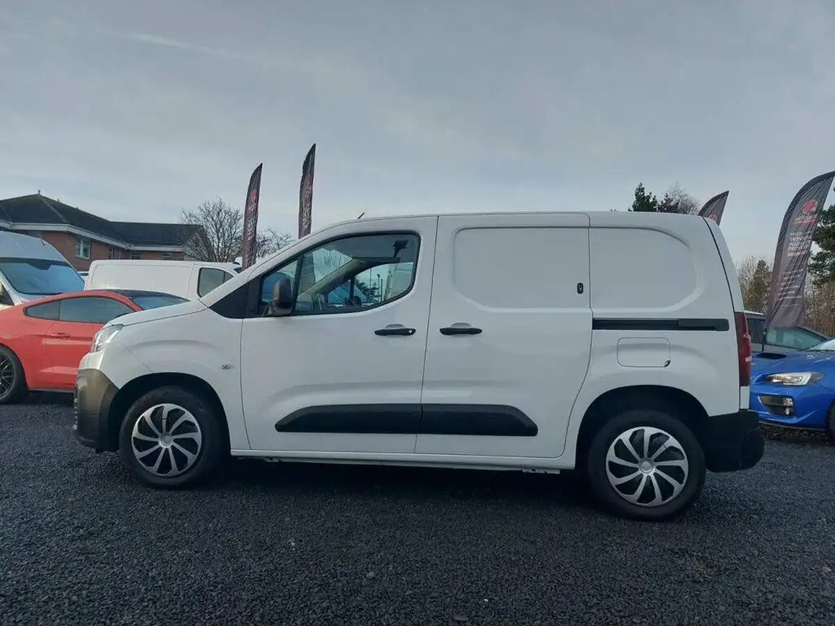 2019-citroen-berlingo-15bluehdi-1000-enterprise-100pseu6dt-e-panel-big-2