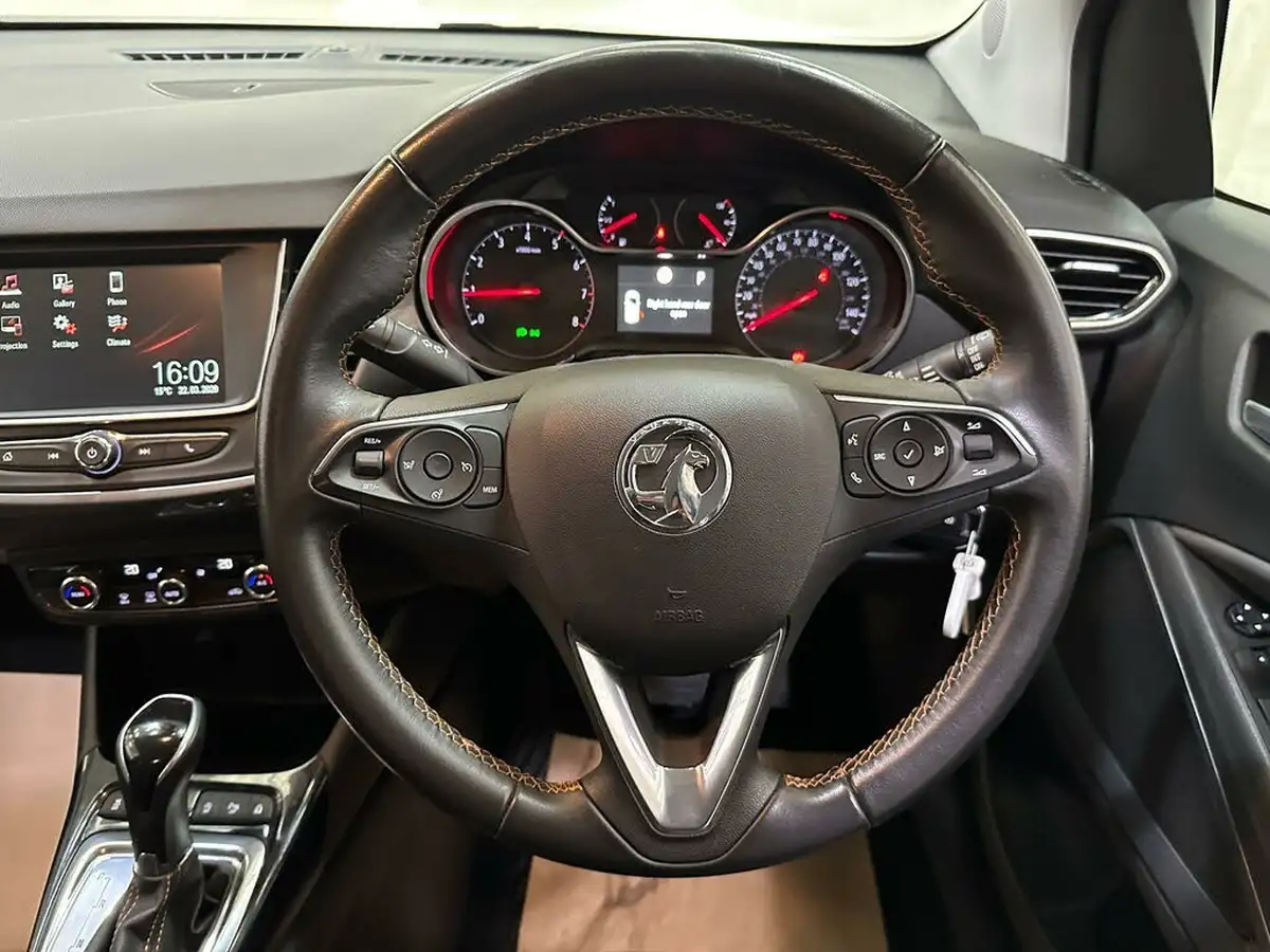 2020-vauxhall-crossland-x-12-elite-130ps-turbo-auto-big-17