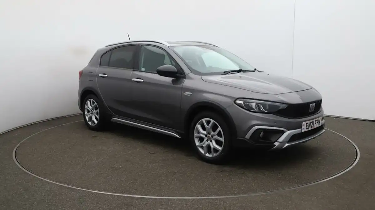 2021-fiat-tipo-10-cross-big-1