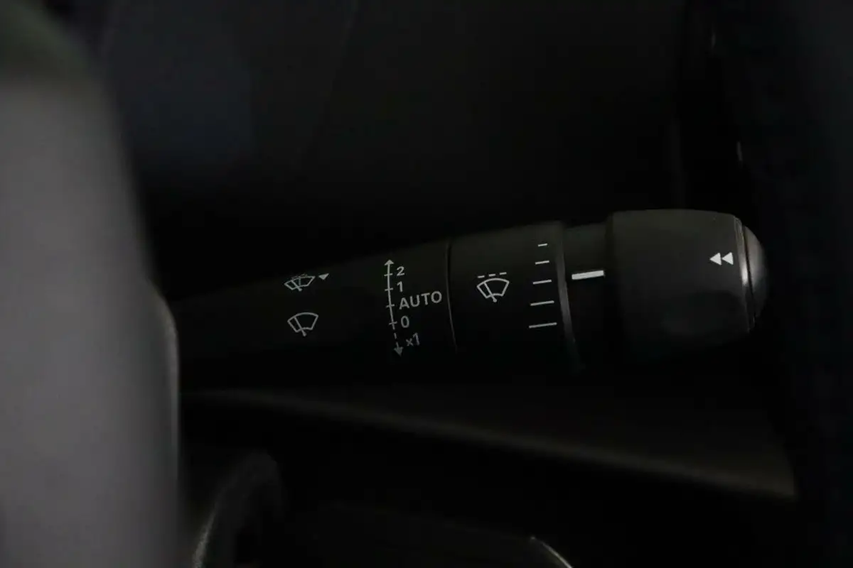 2021-citroen-c4-12-puretech-sense-big-19
