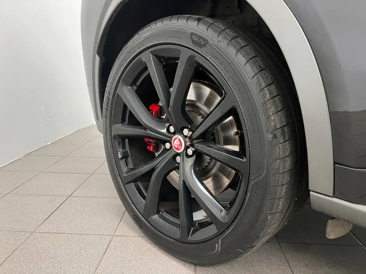 2019-jaguar-f-pace-50-v8-sc-svr-ss-big-6
