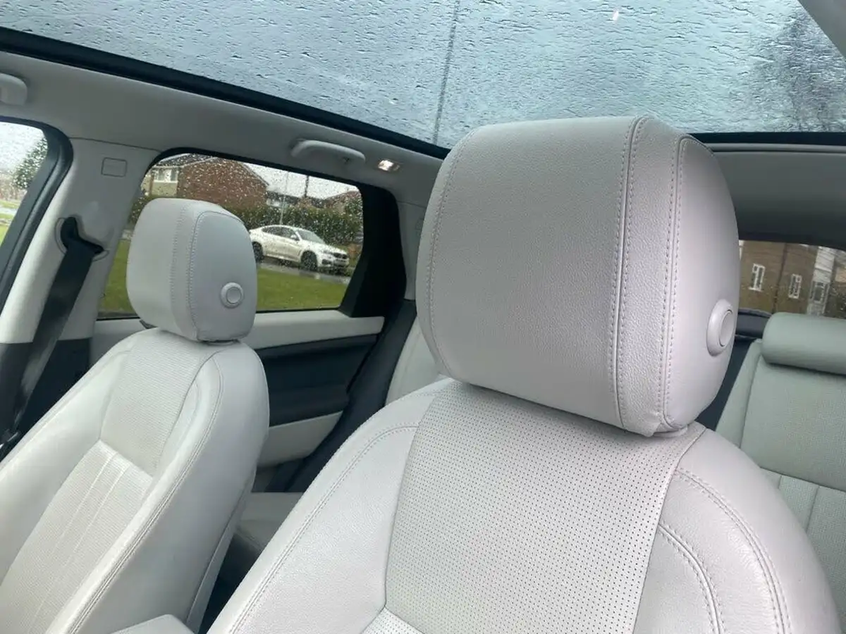2018-land-rover-discovery-sport-20td4-hse-black-big-25