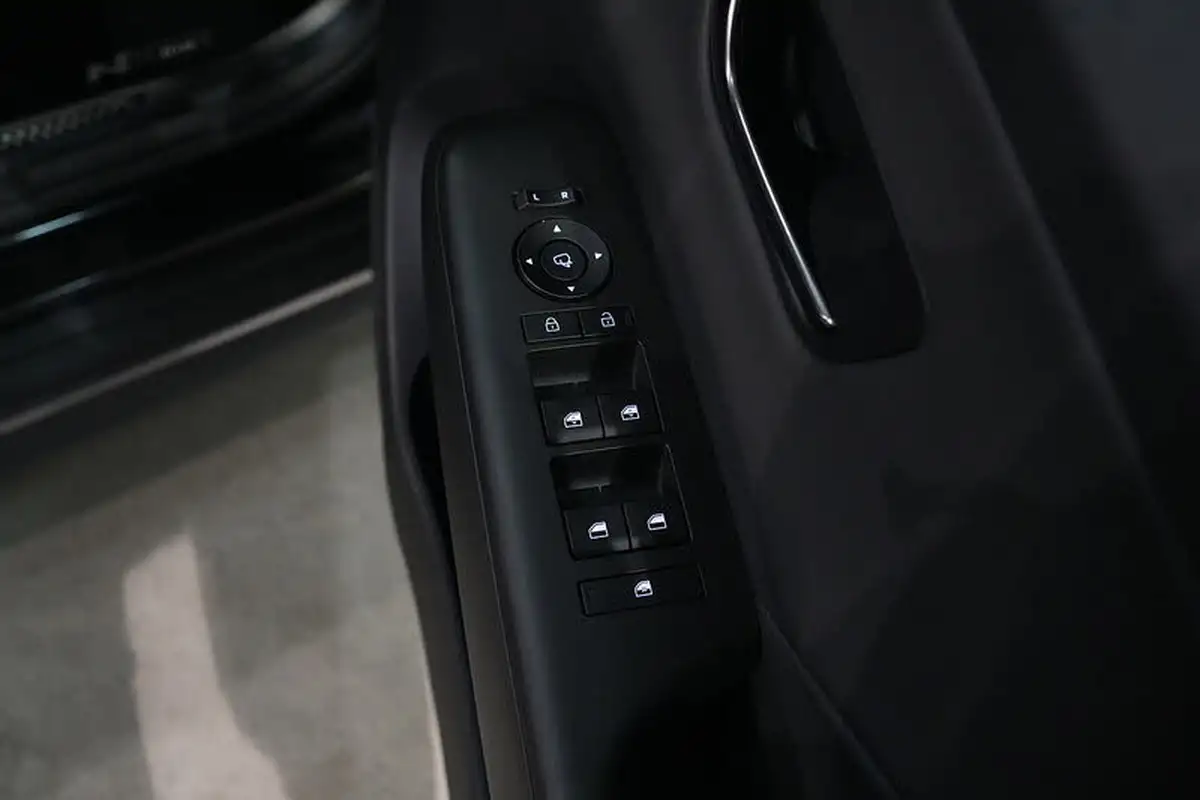 2023-hyundai-kona-10-t-gdi-n-line-s-dct-big-27