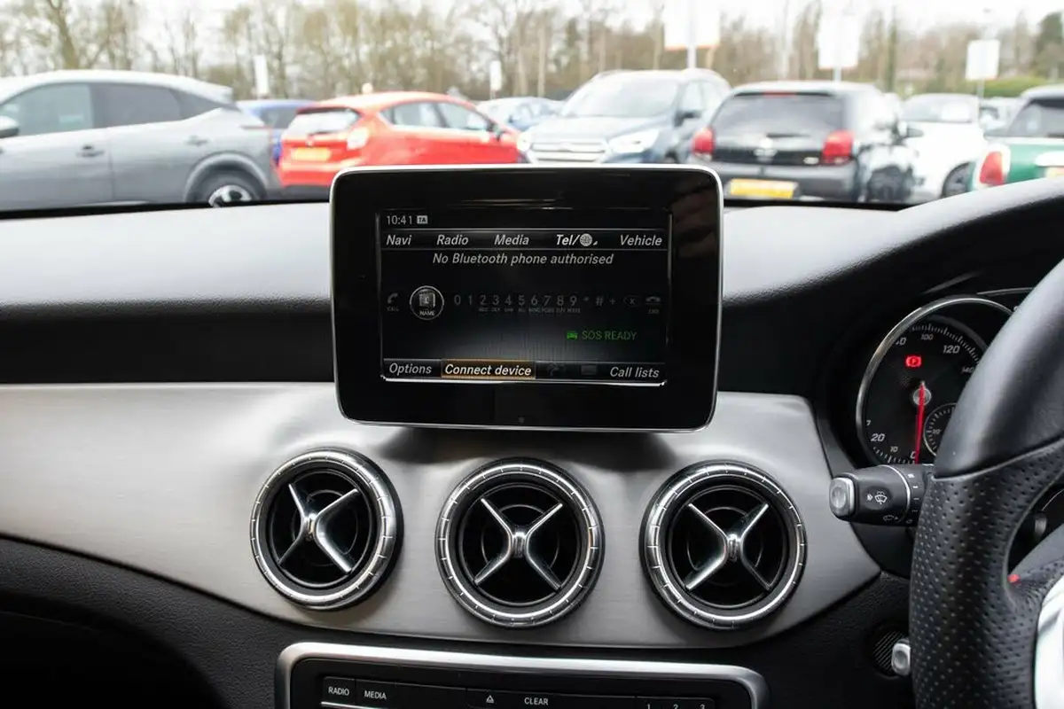 2019-mercedes-benz-cla-16-cla-180-amg-line-edition-coupe-4d-big-24