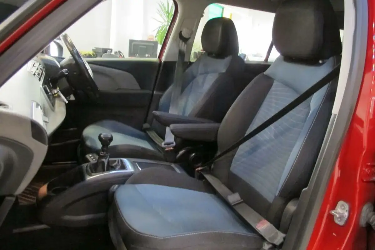2019-citroen-grand-c4-spacetourer-12-puretech-feel-big-41