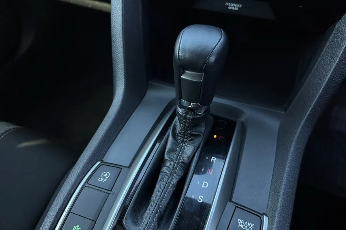 2018-honda-civic-10-vtec-turbo-sr-129ps-hatchback-5d-cvt-big-12