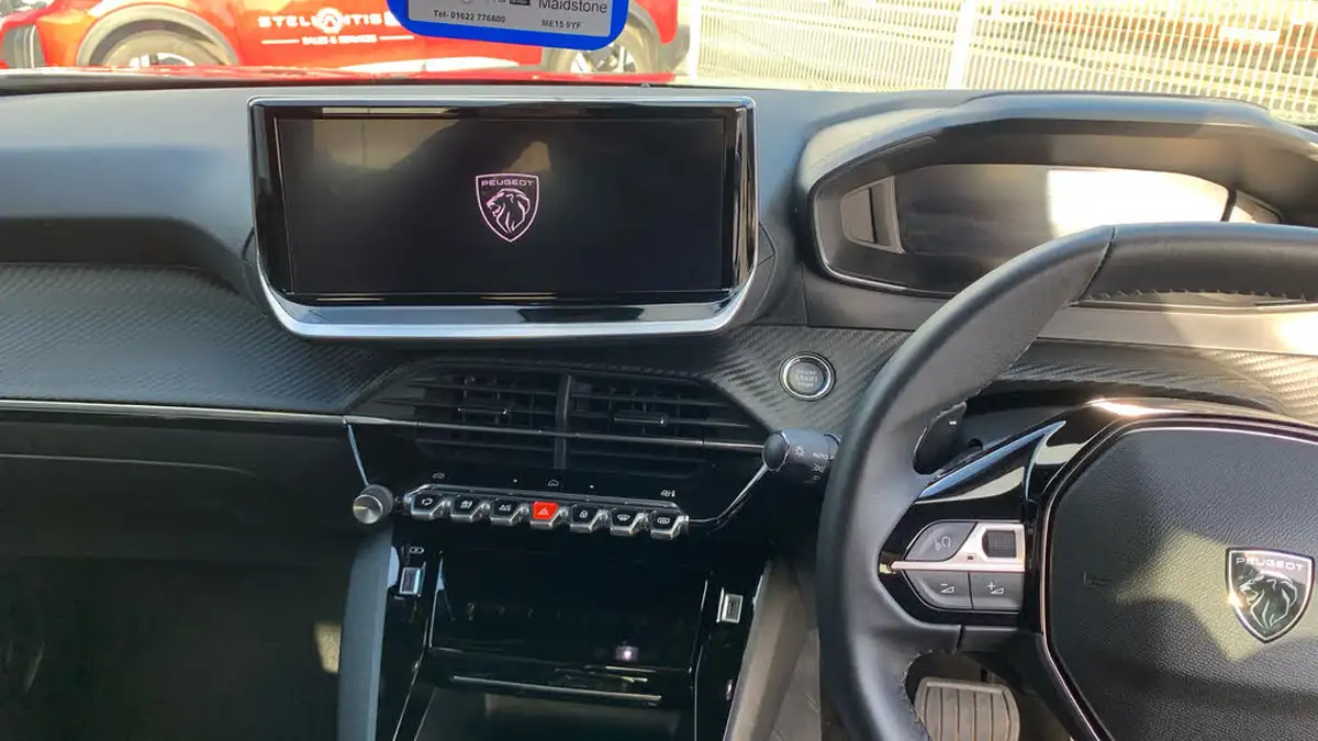 2023-peugeot-2008-suv-12-puretech-allure-big-9