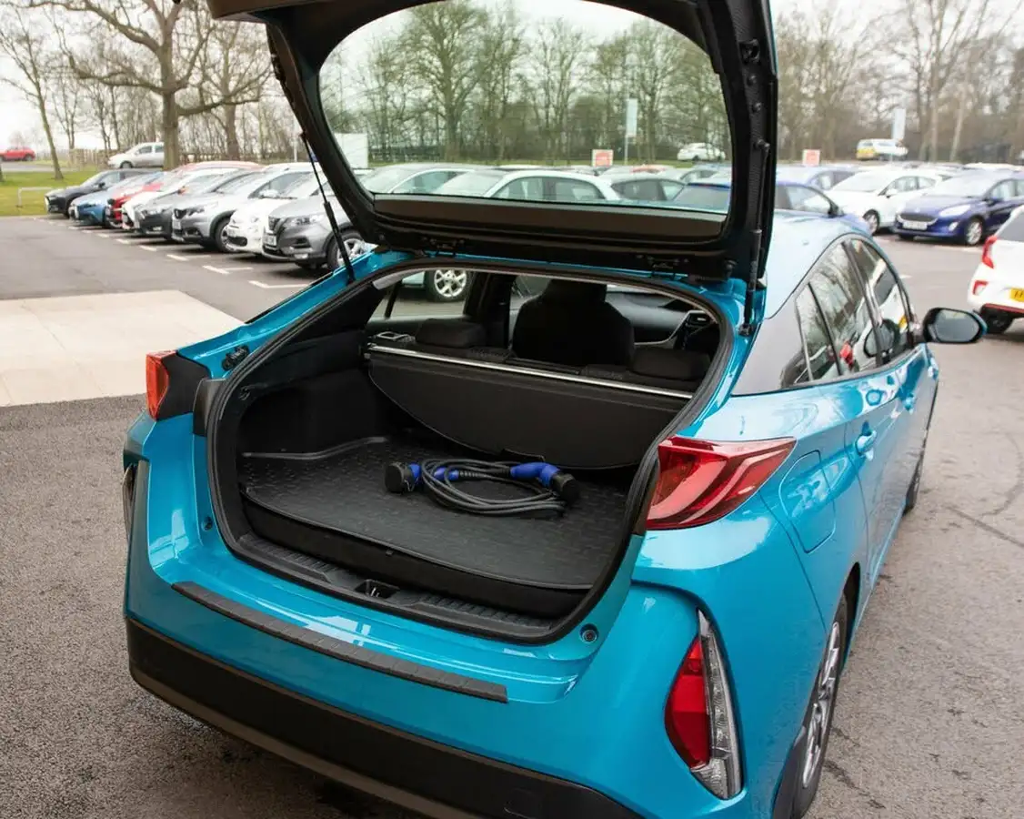 2017-toyota-prius-18-vvt-i-business-edition-plus-solar-roof-big-34