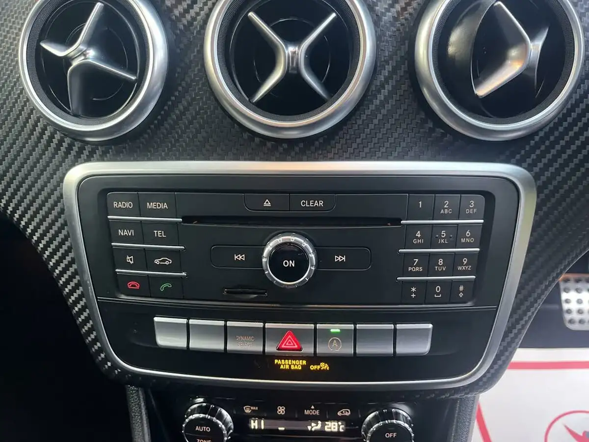 2017-mercedes-benz-a-class-21d-a200d-amg-line-ss-7g-dct-big-50