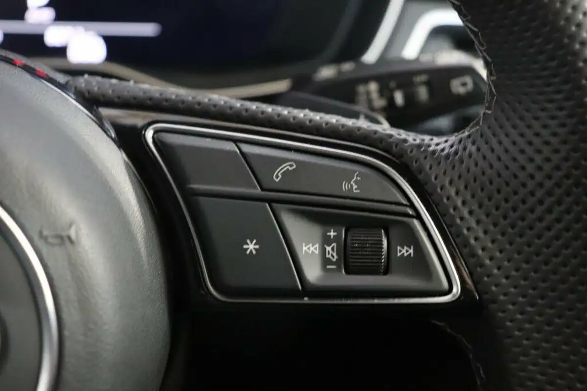 2022-audi-a4-avant-20-35-tdi-black-edition-big-29