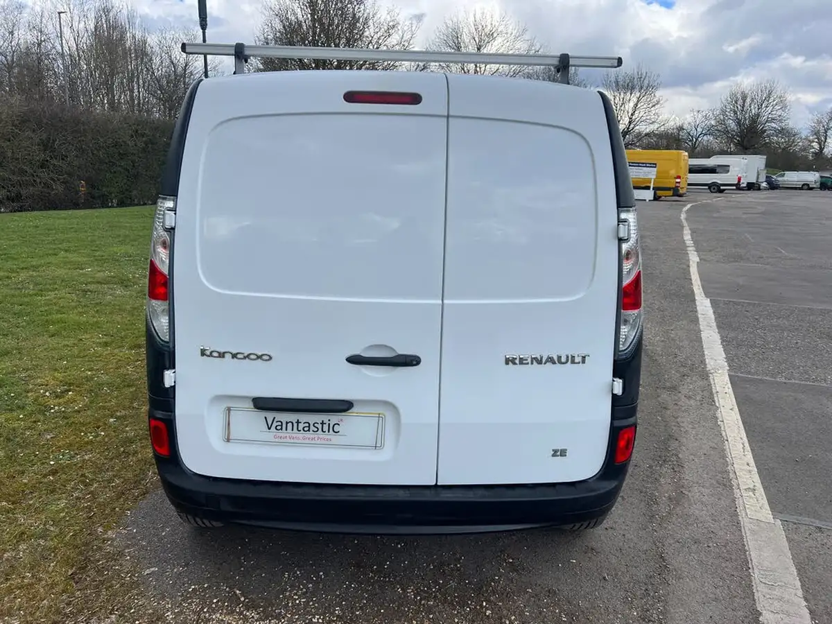 2018-renault-kangoo-e-maxi-ze-big-10