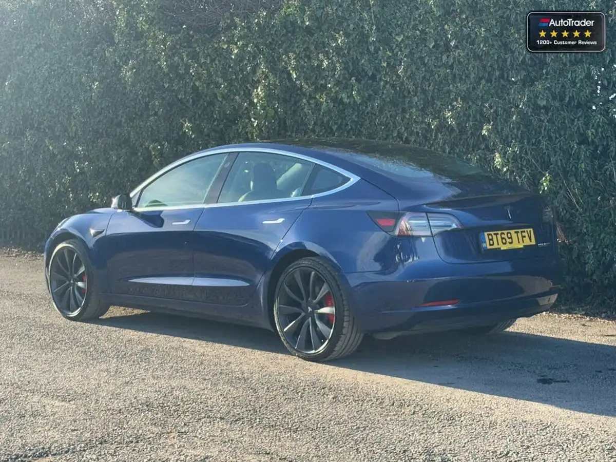 2019-tesla-model-3-e-4x4-performance-pack-big-35