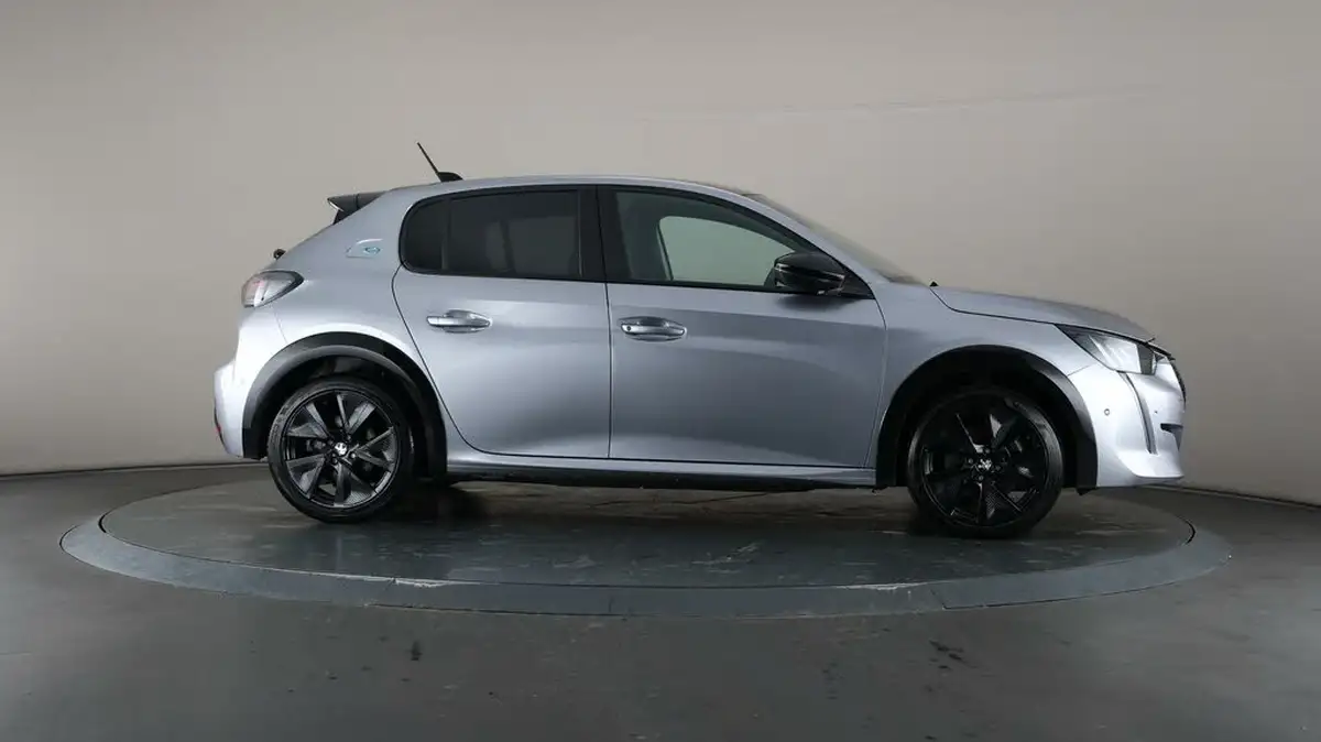 2021-peugeot-208-e-gt-premium-big-60