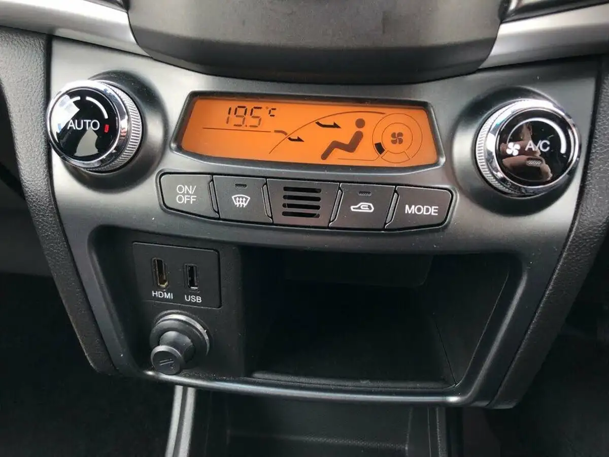 2018-kgm-ssangyong-korando-22td-elx-big-40