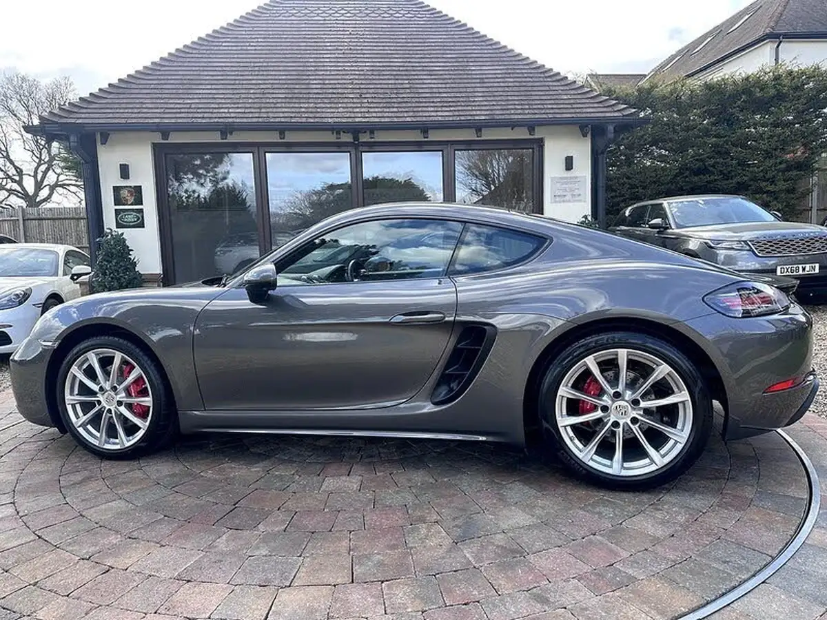 2018-porsche-cayman-718-25-cayman-s-ss-pdk-big-8