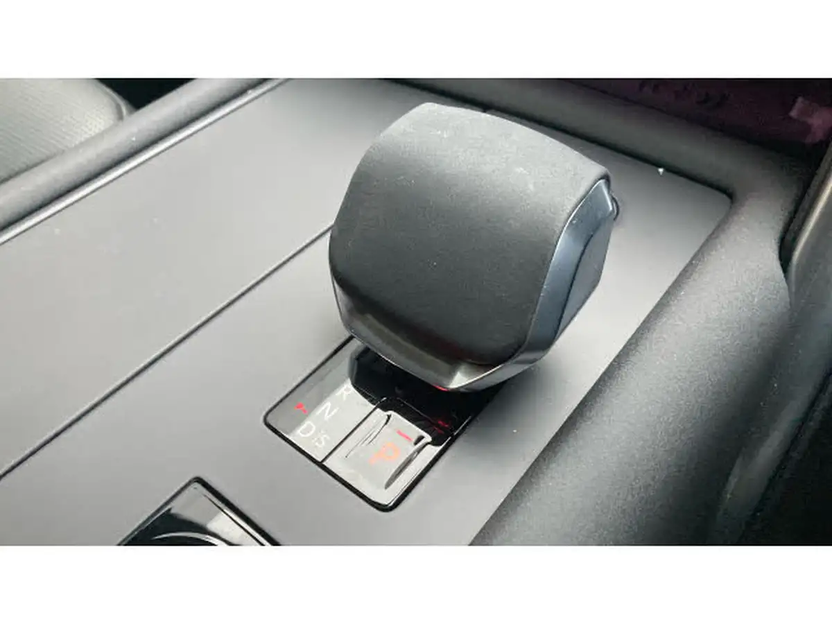 2024-land-rover-discovery-30-d350-dynamic-hse-big-12
