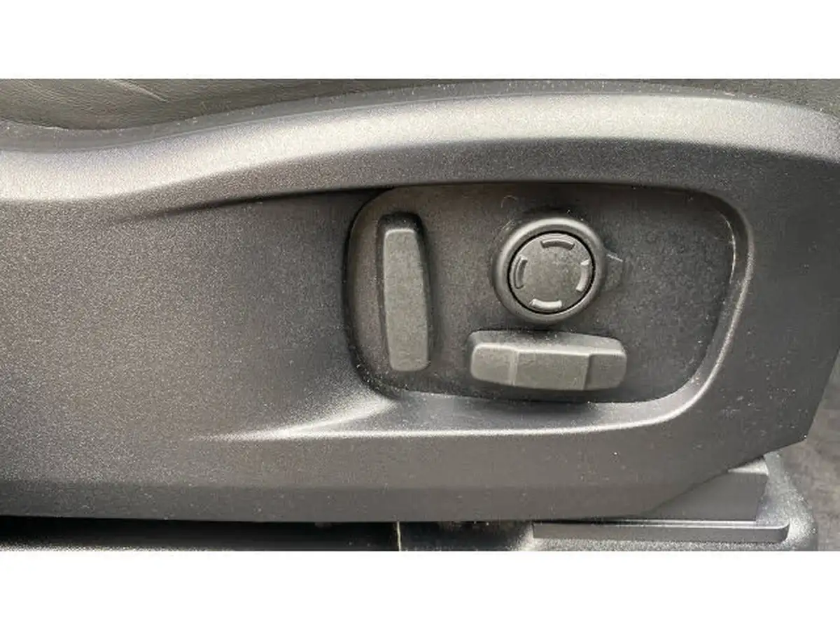 2023-land-rover-110-defender-30-d250-x-dynamic-hse-big-31
