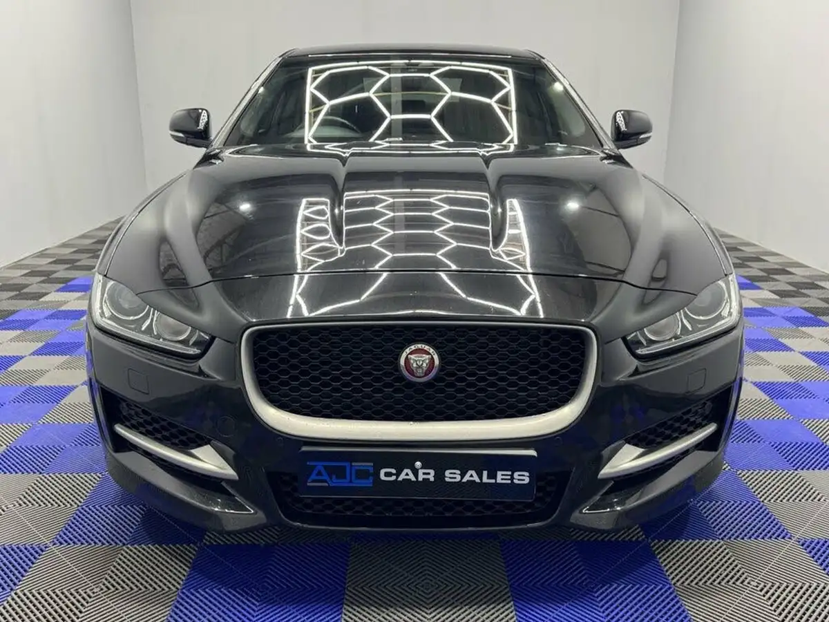 2017-jaguar-xe-20d-r-sport-240ps-awd-ss-1998cc-auto-big-5