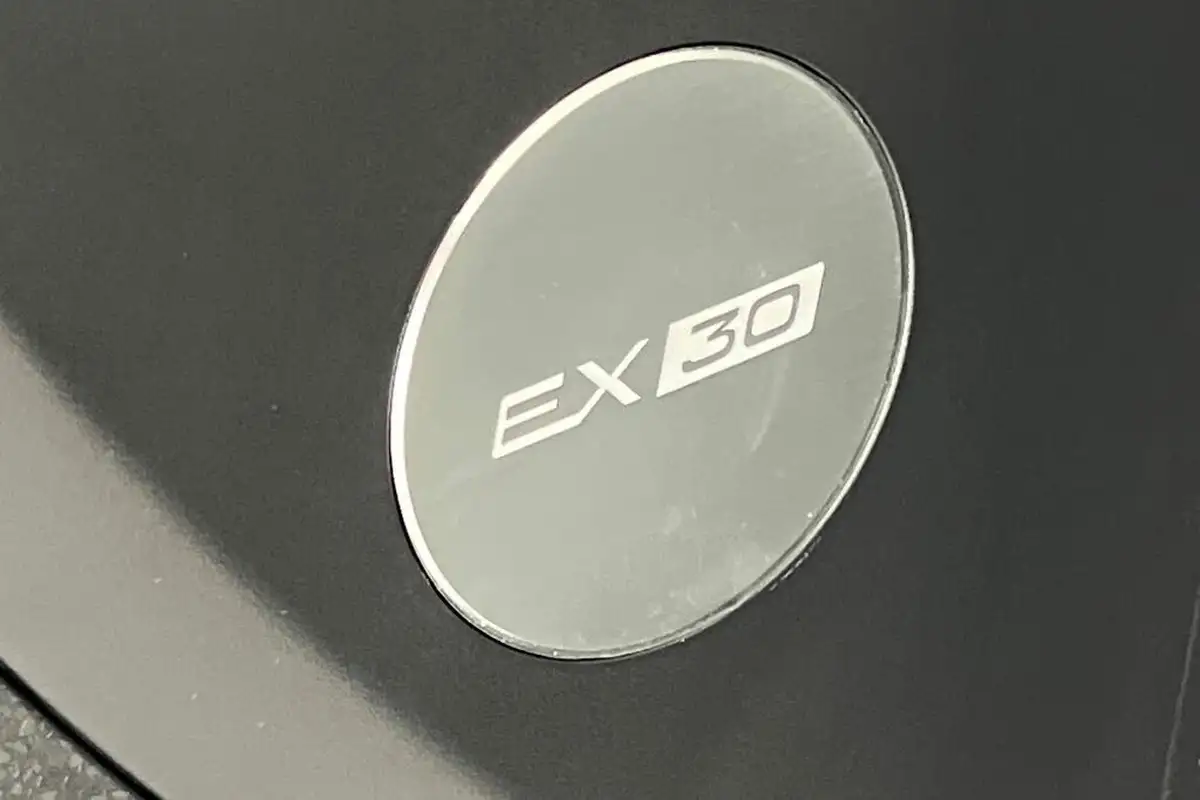 2024-volvo-ex30-e-twin-ultra-big-36