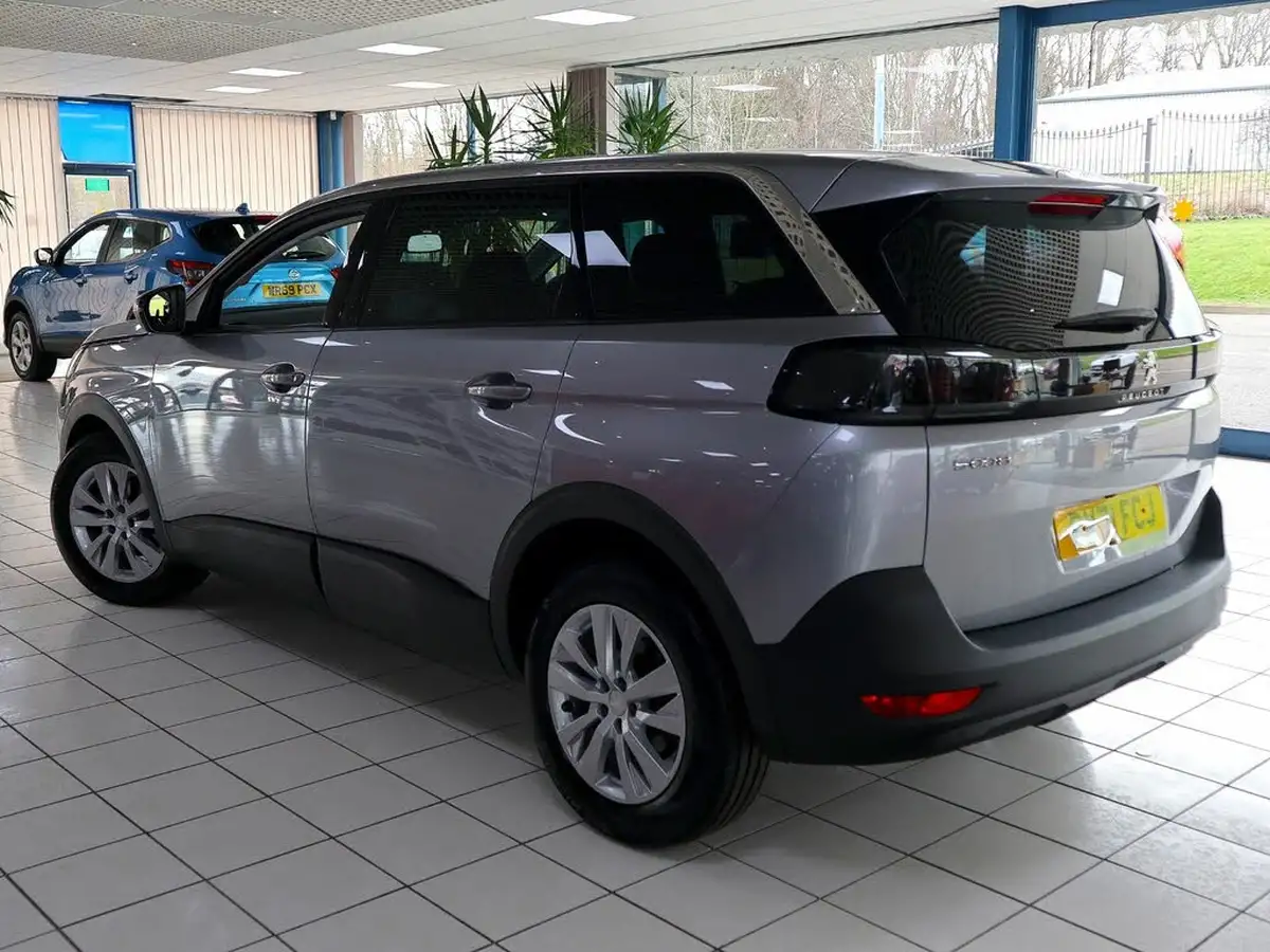 2021-peugeot-5008-suv-15-bluehdi-active-premium-big-1