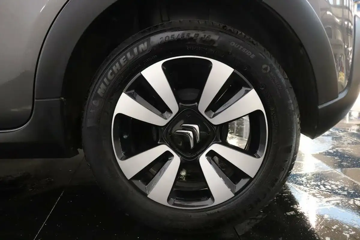 2023-citroen-c3-12-puretech-c-series-edition-83ps-ss-big-33