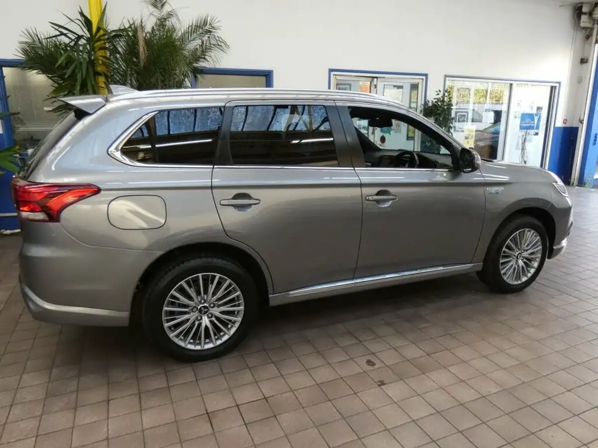 2021-mitsubishi-outlander-24-dynamic-phev-big-40