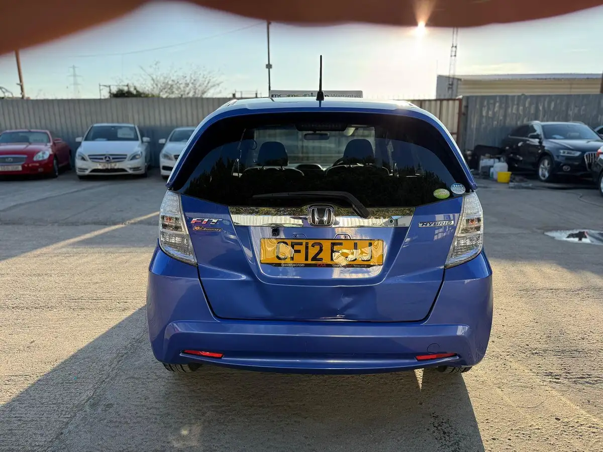 2012-honda-fit-13-hybrid-jazz-big-8