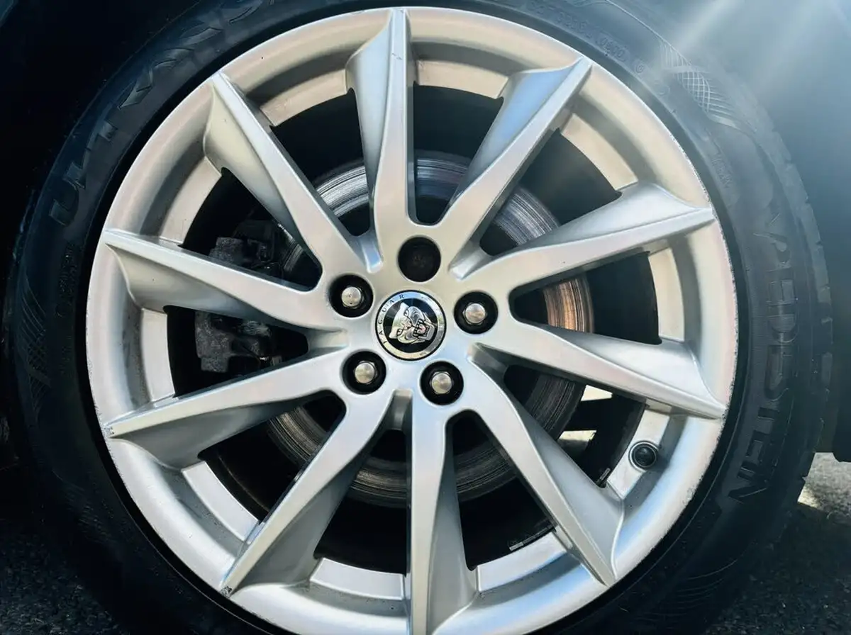 2013-jaguar-xf-30td-premium-luxury-ss-sportbrake-5d-auto-big-3