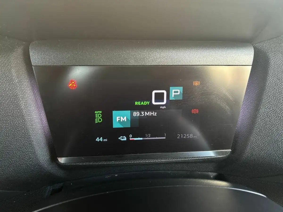 2022-citroen-c4-e-shine-plus-big-13