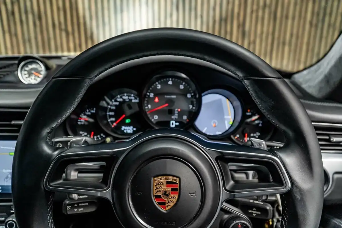 2017-porsche-911-30-carrera-4-s-420bhp-4-s-coupe-pdk-big-32