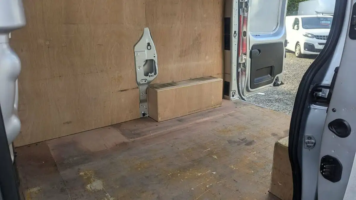 2018-renault-trafic-16dci-sl27-120-business-panel-big-7