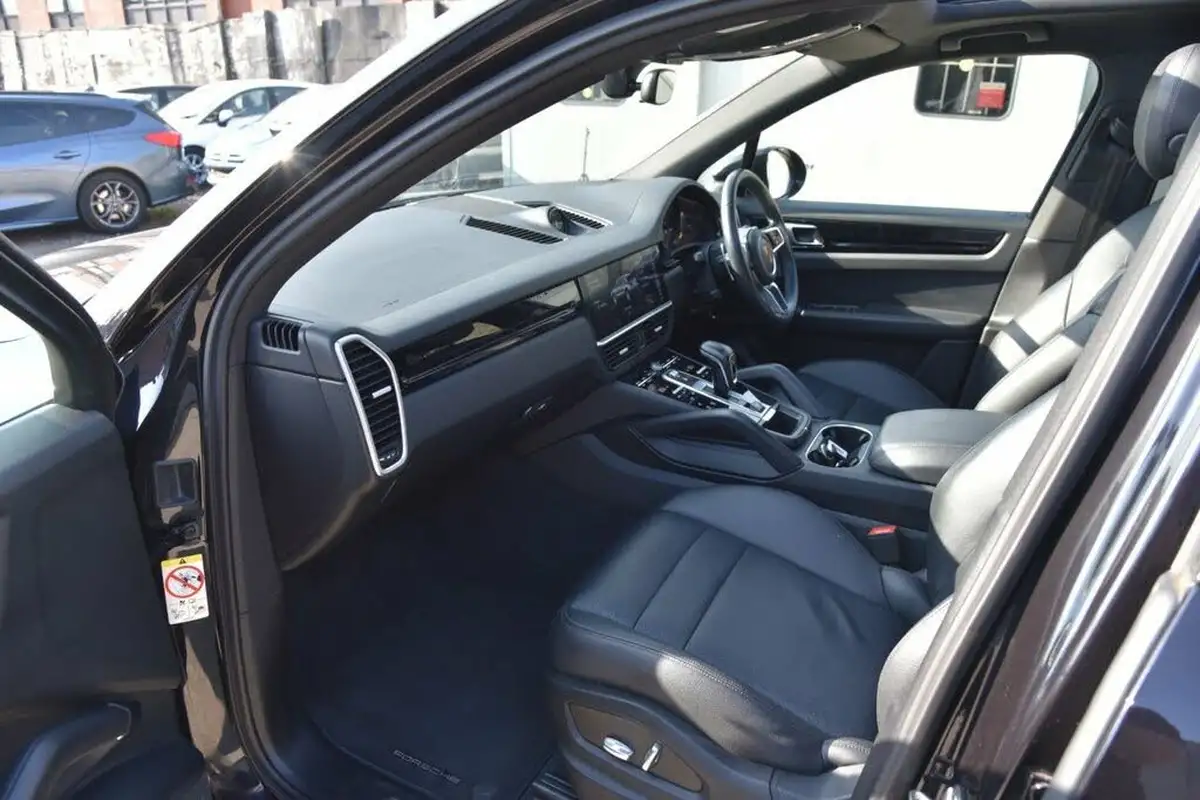 2019-porsche-cayenne-30-v6-s-big-22