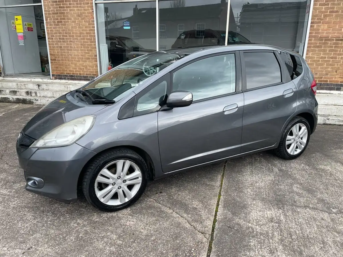 2012-honda-jazz-14-ex-big-4