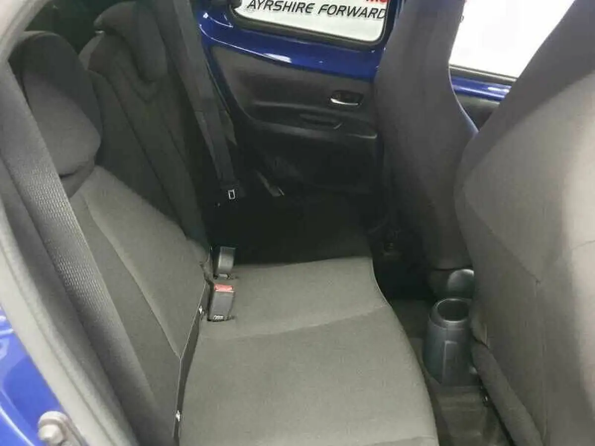 2022-toyota-aygo-x-10-vvt-i-edge-cvt-big-8