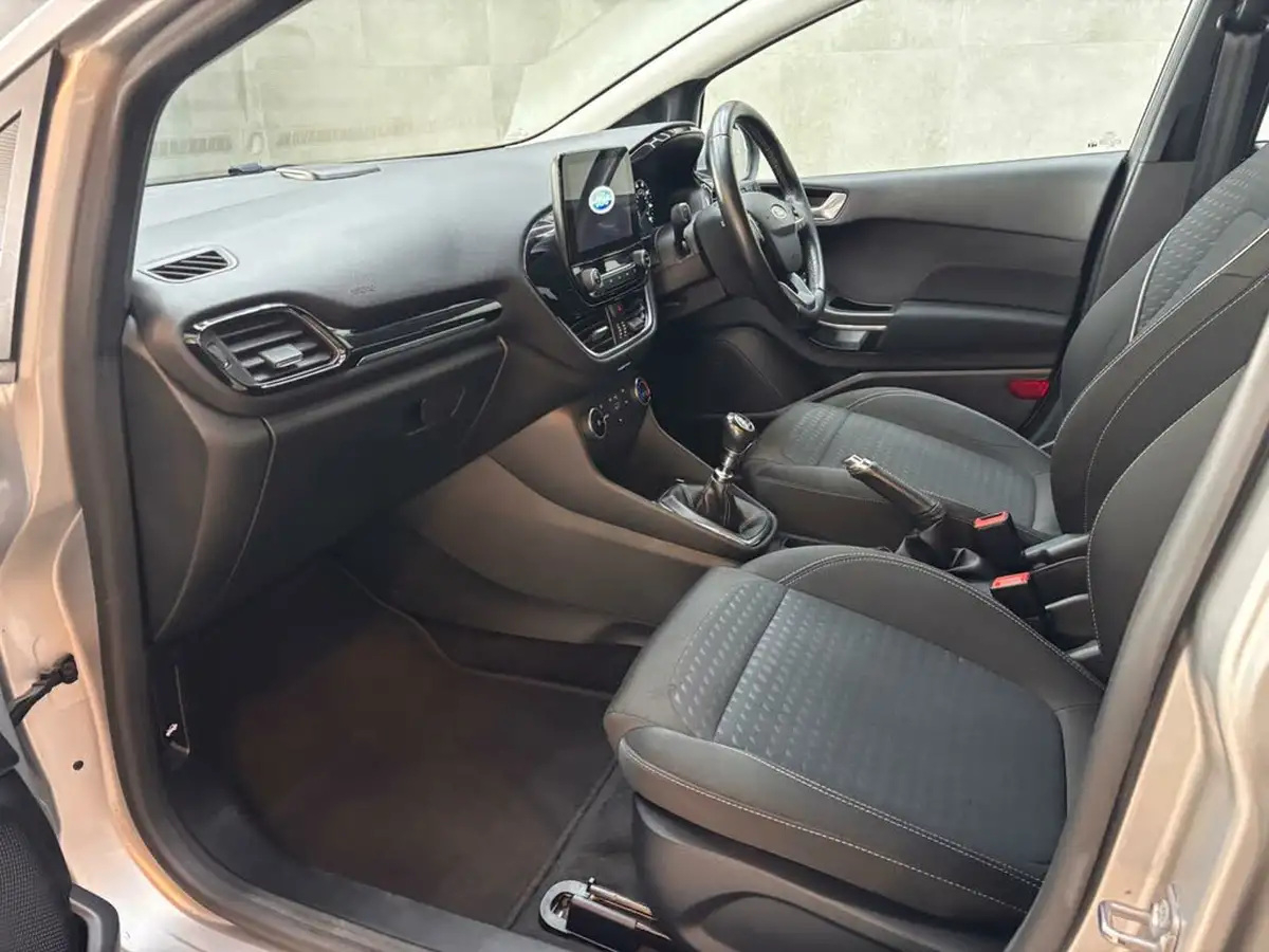 2018-ford-fiesta-15tdci-zetec-5d-big-39